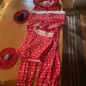 Gina young pyjamas - Säljer detta populära ”pyjamas” sett, linnet, shortsen och långbyxorna💗🙏🏼Dessa är endast testade!