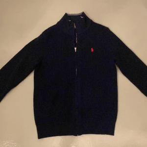 Ralph lauren hel zip - Ralph lauren zip använd några gånger. Är i riktigt bra skick 