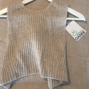 Ganni top - Helt ny stickad topp från GANNI. Nypris 1599kr
