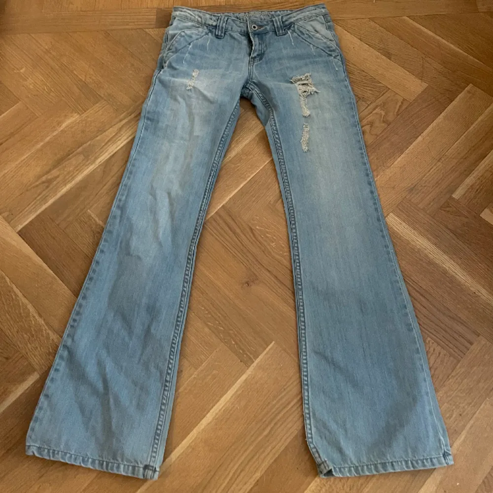 Lågmidjade bootcut diesel jeans. Jeans & Byxor.