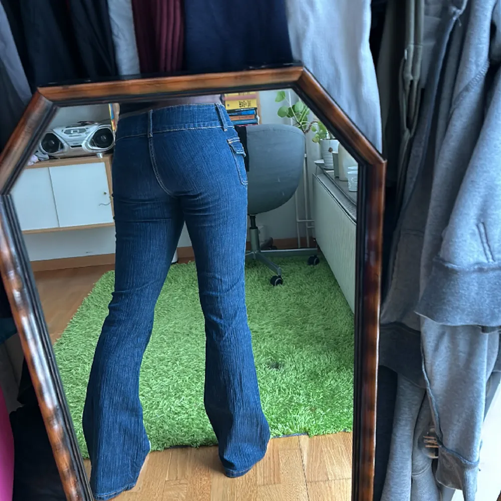 Lågmidjade jeans från brandy Melville knappt använda.. Jeans & Byxor.