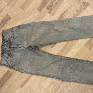 Weekday jeans - Nyskick 