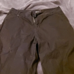 Byxor från gina  - High waist byxor från gina