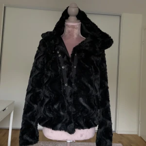 Teddy jacket  - Teddy jacka från Veromoda. Skriv gärna vid frågor.