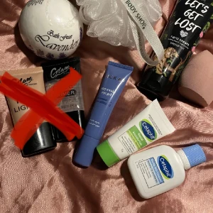 Smink- och hudvård kit😻 - Hej! Jag säljer ett perfekt startar kit med smink+hudvård osv.😽 Glam of Sweden: highlighter+primer‼️SÅLT‼️  Hickap: Eye gel nypris 250!! Cetaphil: Cleanser+Moisturizer minisar! My: beauty blender ny ofc Sence: handkräm The body shop: Dusch scrub ny BADBOMB😍