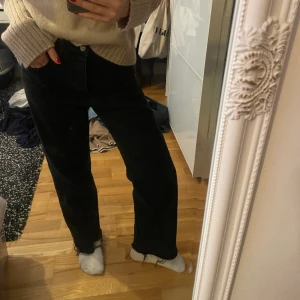 Jeans  - Ett par snygga jeans från zara🌟 