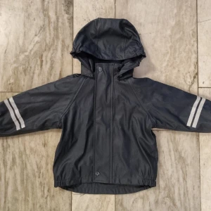 Kaxs fodrad regnjacka - Kaxs fodrad regnjacka i fint skick