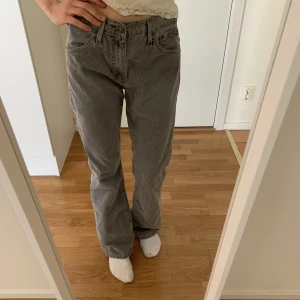 Levis 501 - Levis 501 jeans, jätte bra skick. Tyvärr förstora för mig🥲