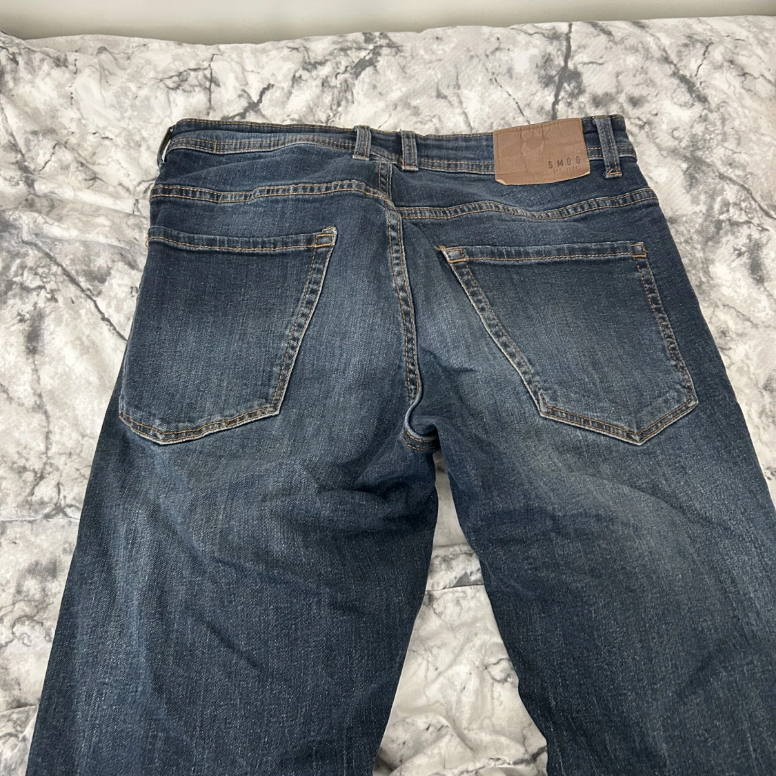 Mörkblåa jeans - 90