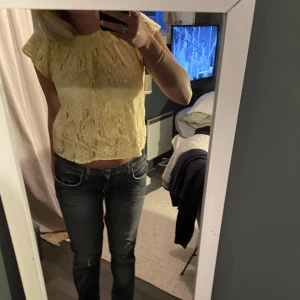 Gul spetstopp - Superfin till sommaren och väldigt bra skick!💛☀️🐬