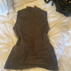 gråsilvrig tröja - köpte denna jätte snygga tröjan på second hand❤️❤️