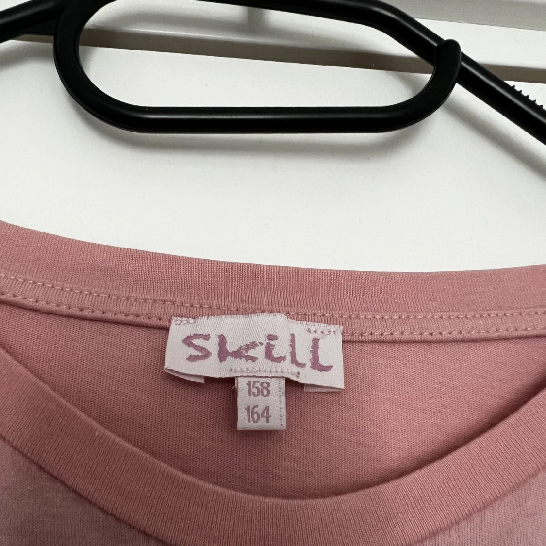 Tröja med volanger i armar - 91