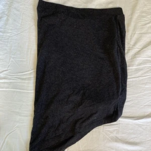 Fin svart kjol  - Fin svart kjol