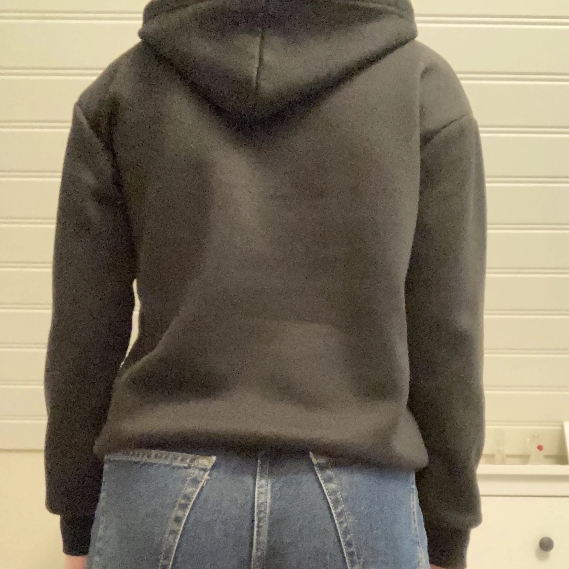 Svart hoodie - 90