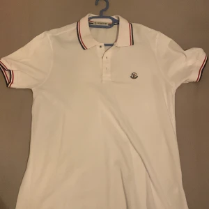 Moncler pike vit - Vit moncler pike