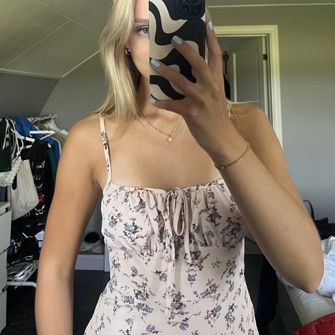 Blommig klänning - 90