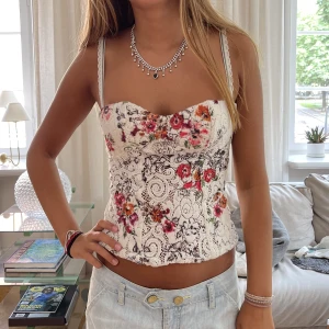 Korsett - Säljer denna super snygga korsett❤️❤️