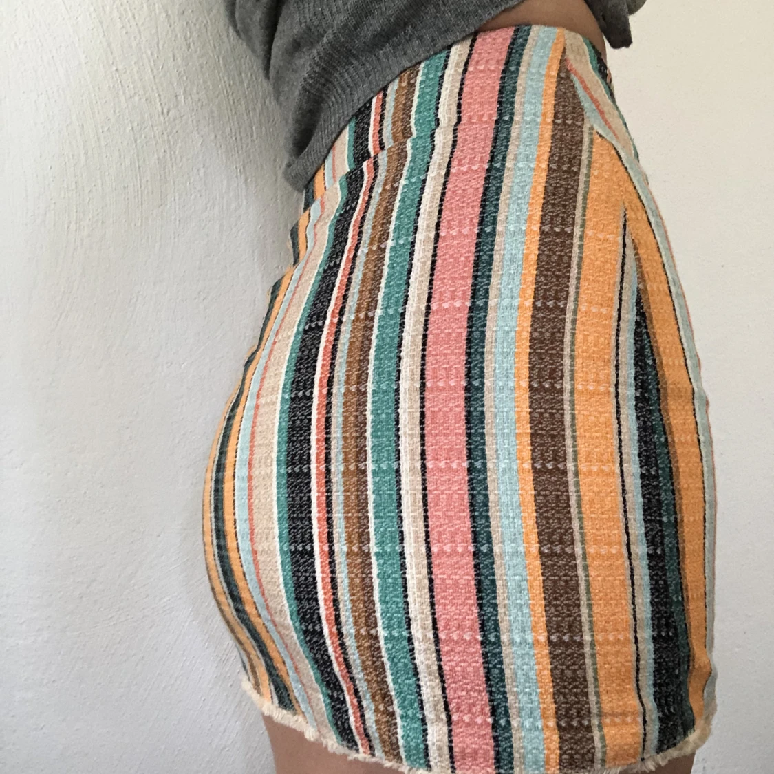 Kjol med färgglatt fint tyg - 91