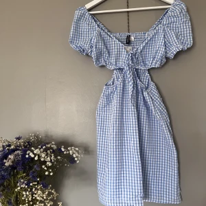 Fin sommarklänning  - Oanvänd sommarklänning, prislapp kvar!