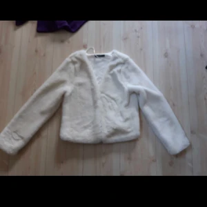 Lurvig jacka - Ny jacka