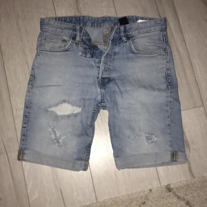 Shorts - Fina shorts, slim fit denim