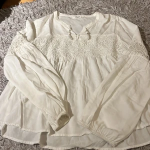 Blus - En jättefin blus från Kappahl i ett jättefint skick 