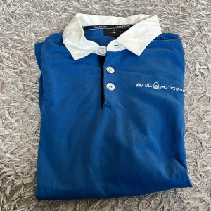 Tröja - En jättefin tröja från sail racing i ett jättefint skick 