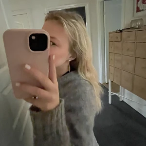 Örhängen - Säljer dessa jättefina örhängen från ett uf företag, då jag fick två par💓