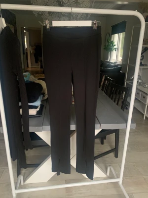 Leggings med slits  - Inga defekter 