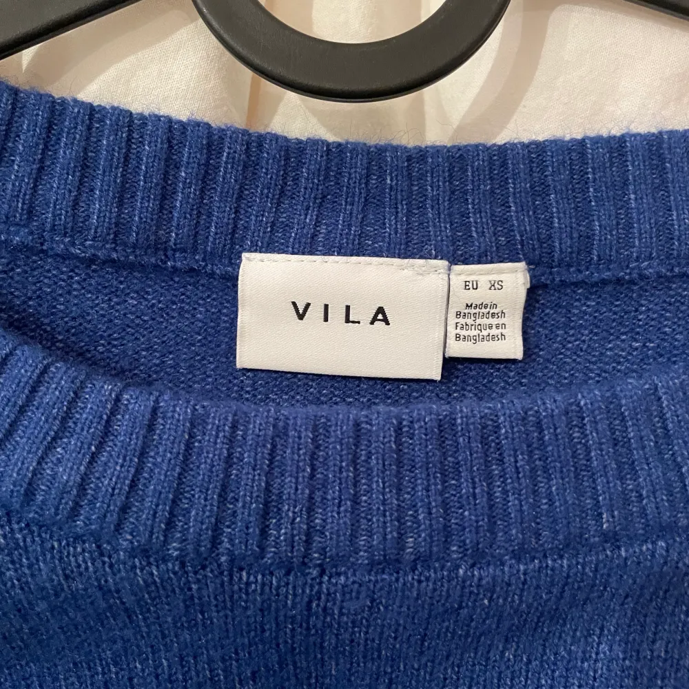 Skitsnygg tröja från Vero Moda som tyvärr aldrig har fått användning 🥰🥰. Stickat.