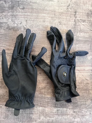 Rid hanskar - Sommar ridhanskar mycket fina 