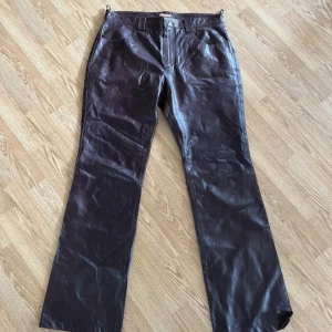 Vintage skinnbyxor - Äkta koläder! Storlek XL, midjemått 45cm och 81cm innerben 👌🏼