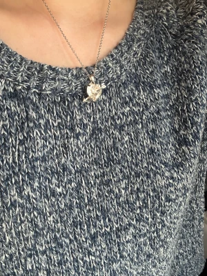 Hjärt halsband - Jättefind diamant hjärt halsband, köpt här på plick och aldrig blivit användt då jag bytt till guld
