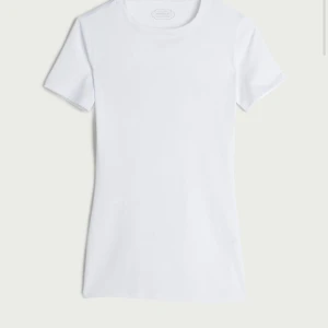 Intimissimi tröja - Säljer denna fina och sköna t-shirt från intimissimi, då den tyvärr inte kommer till använda. Endast provad!💕