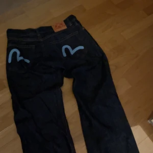 Evisu Byxor - Äkta Evisu byxor i nyskick, sitter bootcut/straight riktigt fint 32/32