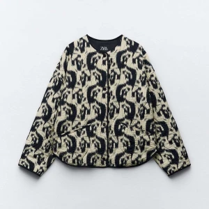 Zara jacka  - Snygg jacka från zara 💞