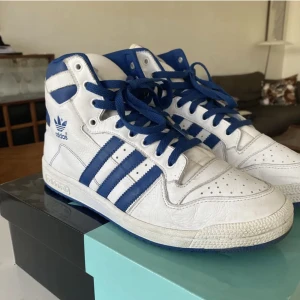 Nike skor - Ett par riktigt snygga nike skor som jag säljer då de inte kommer till använding längre.