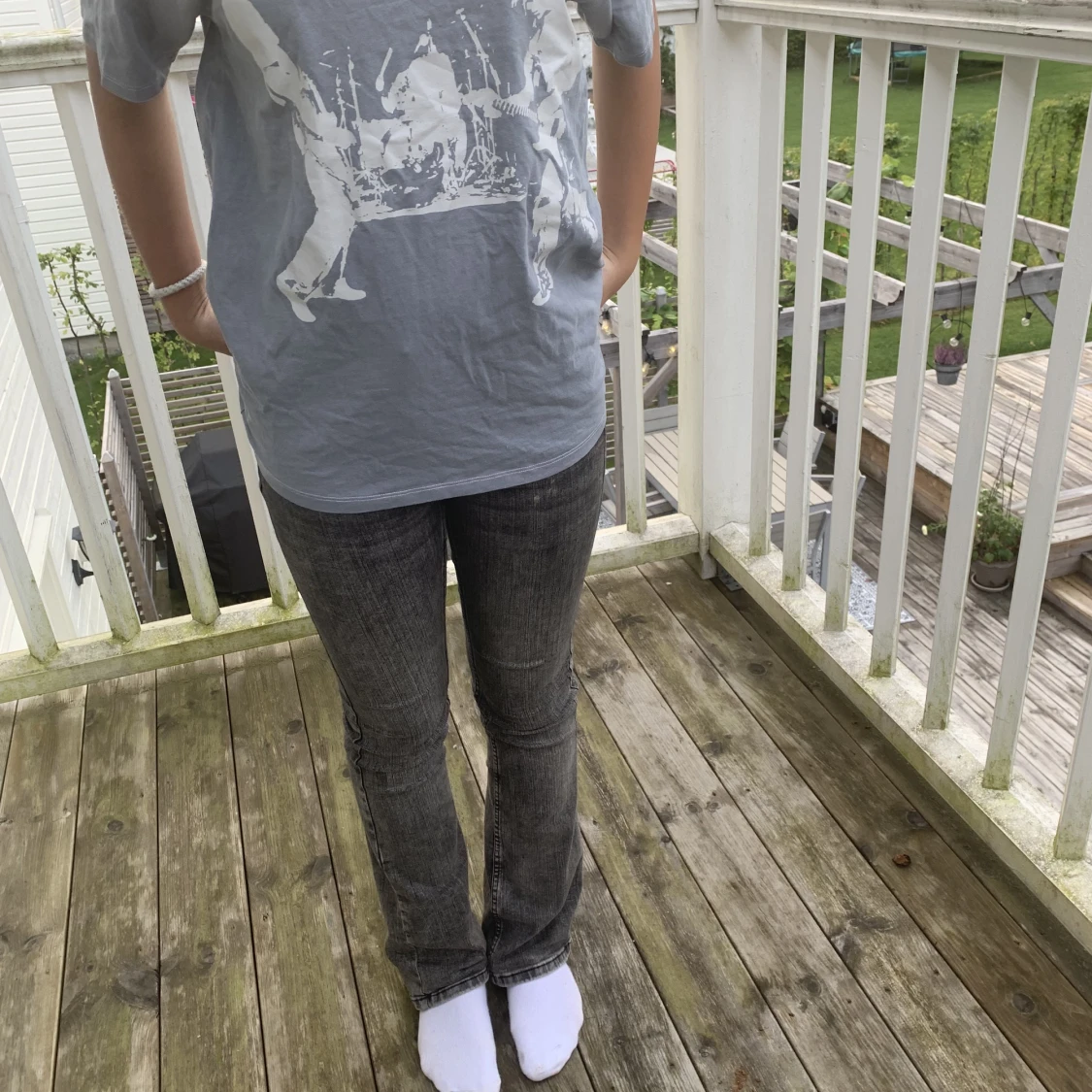 Grå/blå t-shirt - 91