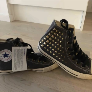 Skor - Tänkte eventuellt sälja min skor vid bra pris🤍