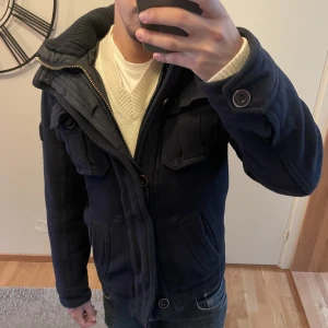 Fet jacka - Abercombe & fitch jacka storlek S
