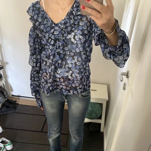 Blus  - Jättefin blus från NA-KD❤️