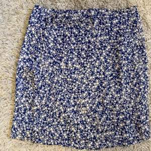Fin kjol från Zara som använts fåtal gånger i storlek S. Hör av er ifall ni är intresserade🥰