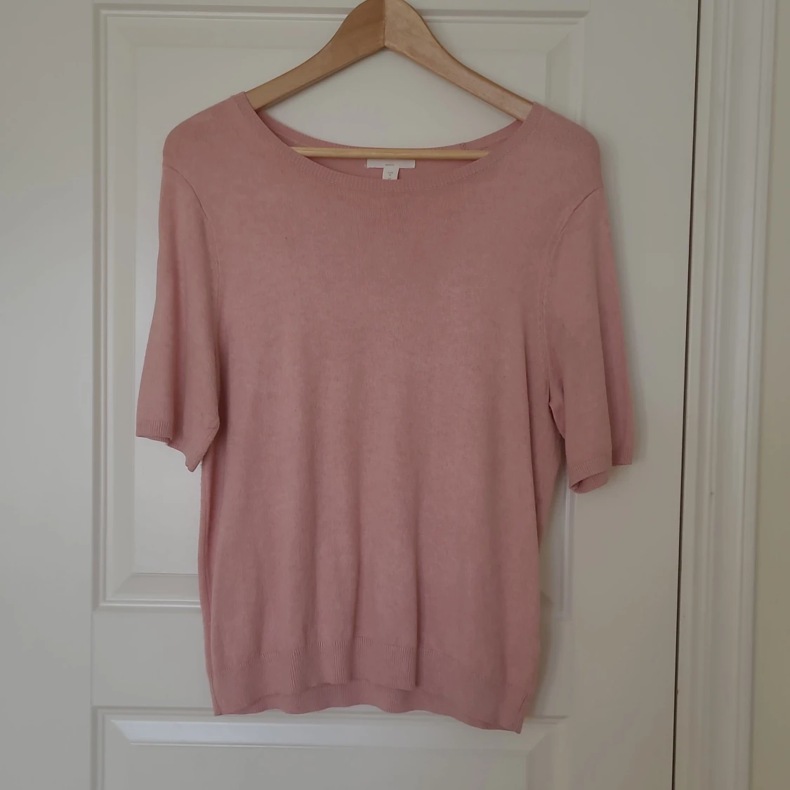 Finstickad rosa topp