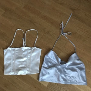 toppar - enkla sommar toppar, storlek xs.  60 kr för båda  25 om man vill köpa en bara