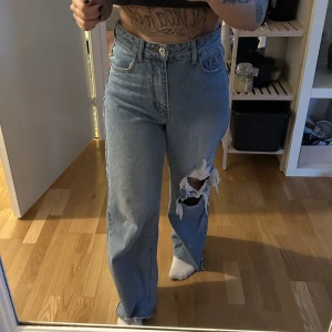Loose jeans - Från Shein. Helt oanvända.