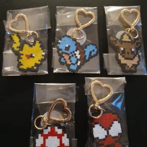 Nyckelringar Pokemon spiderman  - Nyckelringar gjorda av mig   60:- st eller 2 för 100:- plus porto 15:- 