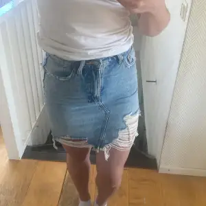 Jeanskjol från zara storlek XS🌸