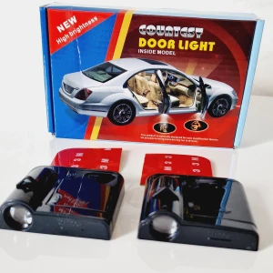 Bil - LED-projektor för Bildörr-Bilmärken Porshe.Två stycken häftiga projektor som belyser din bils logga när du öppnar dörren. Kan installeras på både vänster eller höger sida. Enkel installation med hjälp av självhäftande tejp, inget borrande.