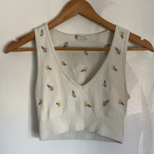 Topp  - Gullig sommartorp i stretchig material från zara