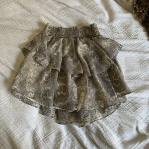 Volangkjol - Mönstrad Volangkjol 🤎🤎